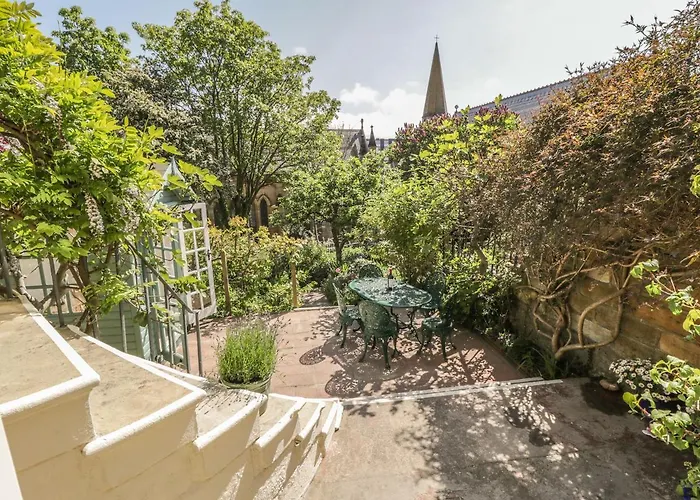 Nyaraló Calliope House *