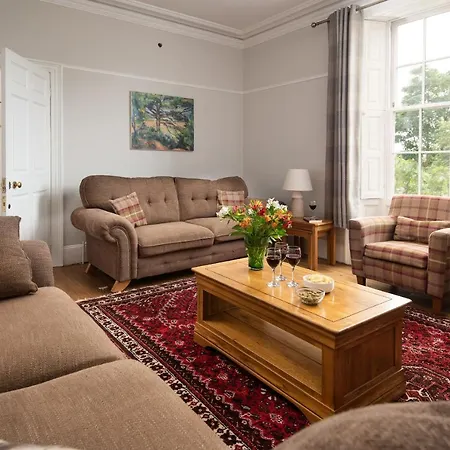 Holiday home Calliope House