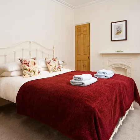 Holiday home Calliope House *